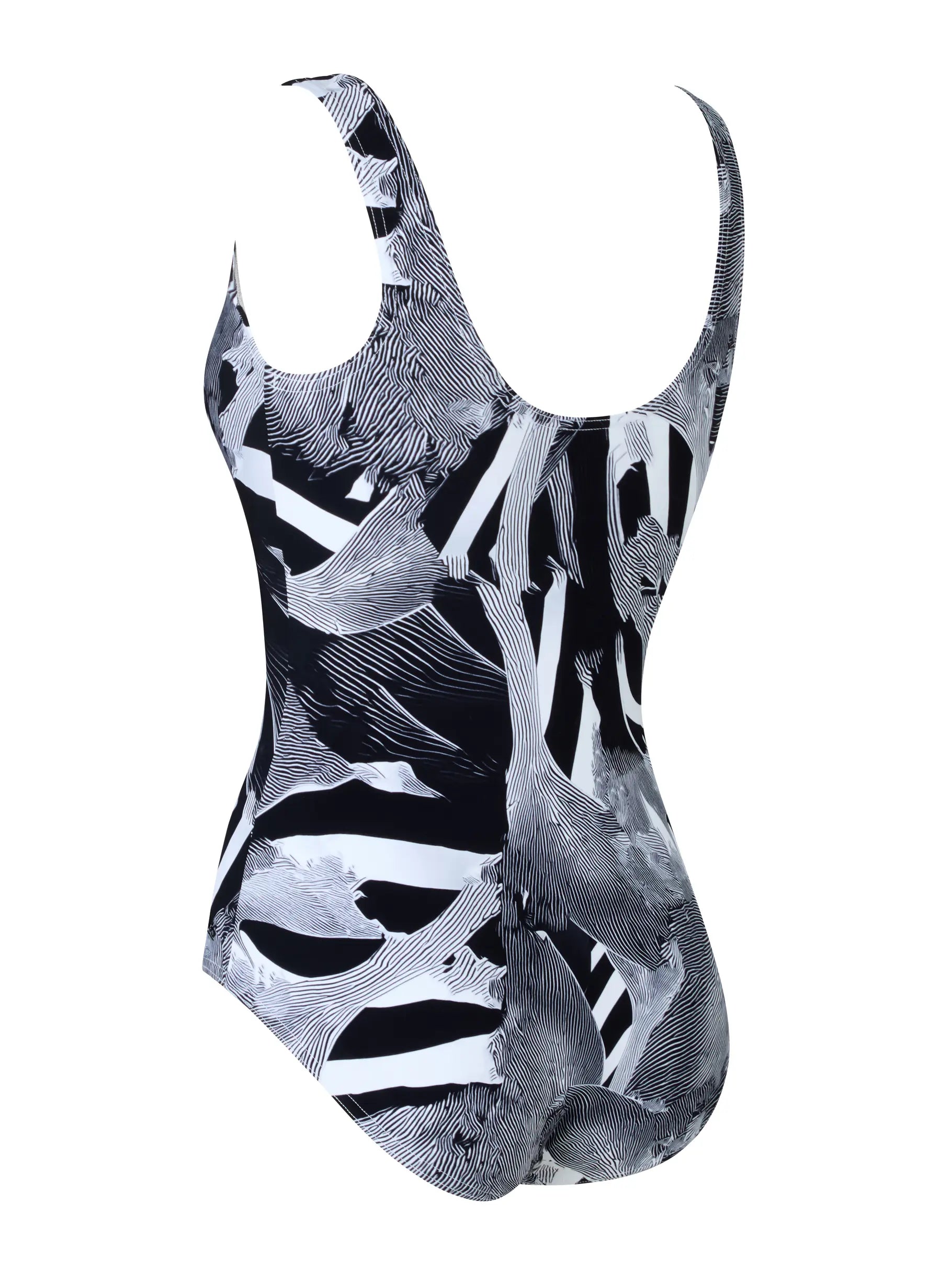 Zoggs Sea Skin Scoopback thermal swimsuit. Retains body heat 60% longer, recycled Ecofeel fabric, UPF protection