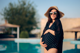 Key Factors While Choosing the Right Maternity Swimwear